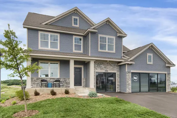 10746 Bent Pine Lane, Woodbury, MN 55129