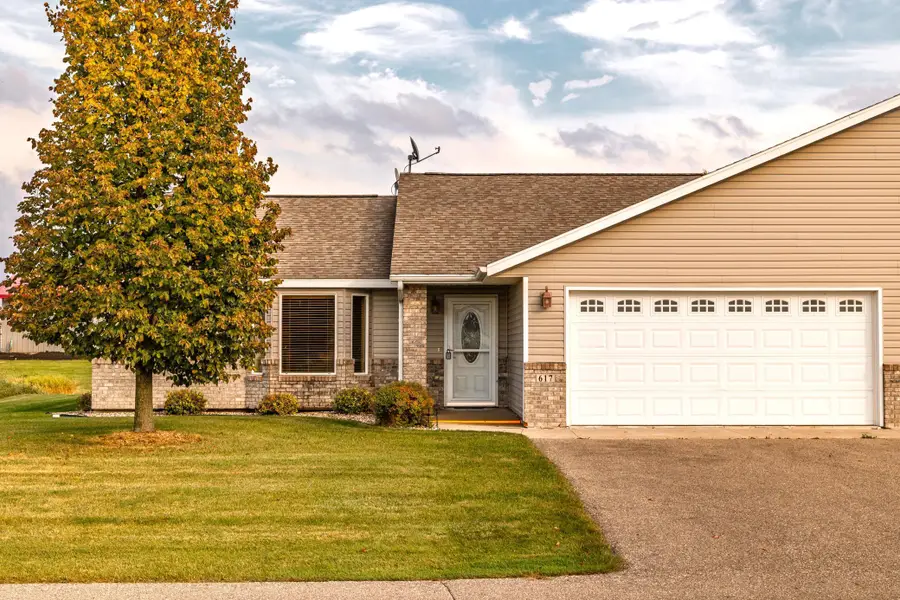 617 6th Avenue W, Osakis, MN 56360 - #3