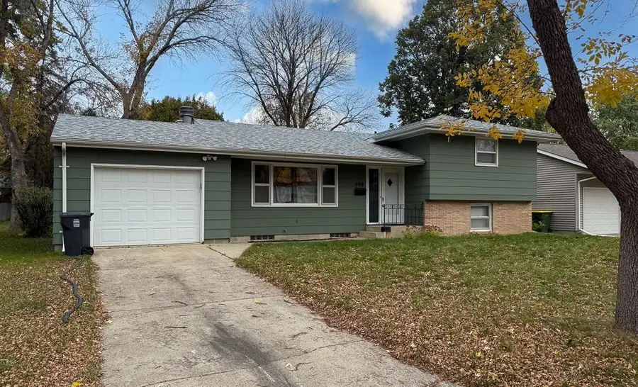 406 Kathryn Avenue, Marshall, MN 56258 - Image #2