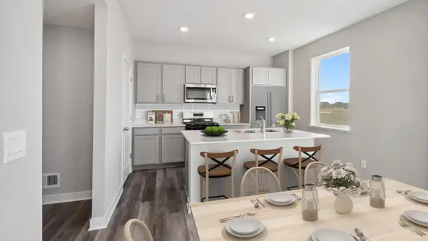 2087 Rainier Drive, Shakopee, MN 55379