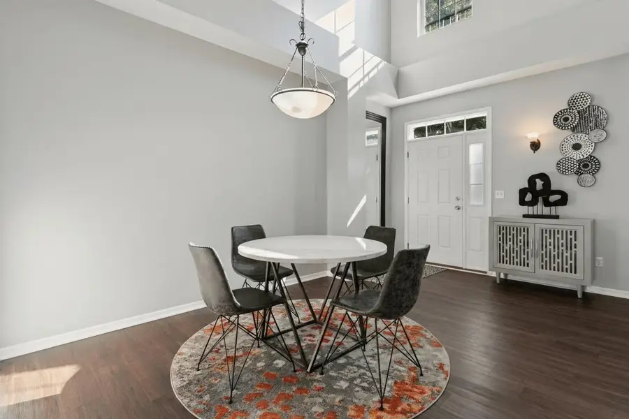 15323 Foliage Avenue, Apple Valley, MN 55124 - Image #3