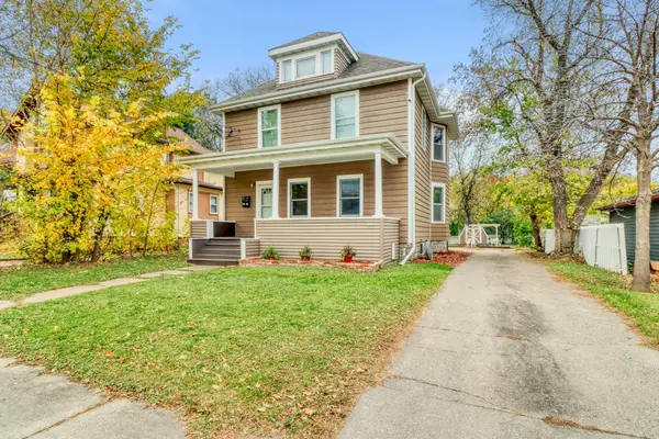 609 3rd Avenue S, Moorhead, MN 56560