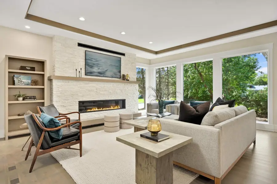 5316 Highwood Drive W, Edina, MN 55436 - Image #2