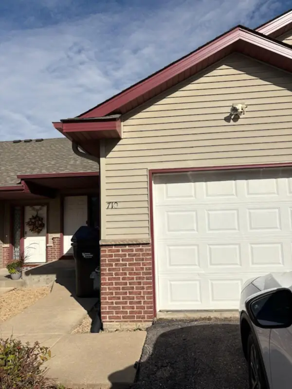 710 10th Street Sw, Pine Island, MN 55963