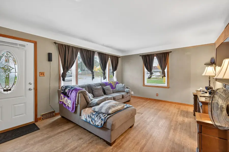 442 White Bear Avenue N, Saint Paul, MN 55106 - #3