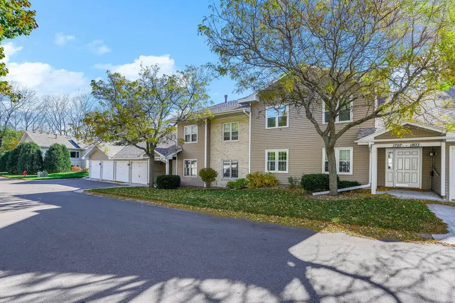 1807 1/2 County Road E East #34, White Bear Lake, MN 55110 - Image #2