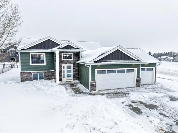 809 5th Avenue Nw, Dodge Center, MN 55927