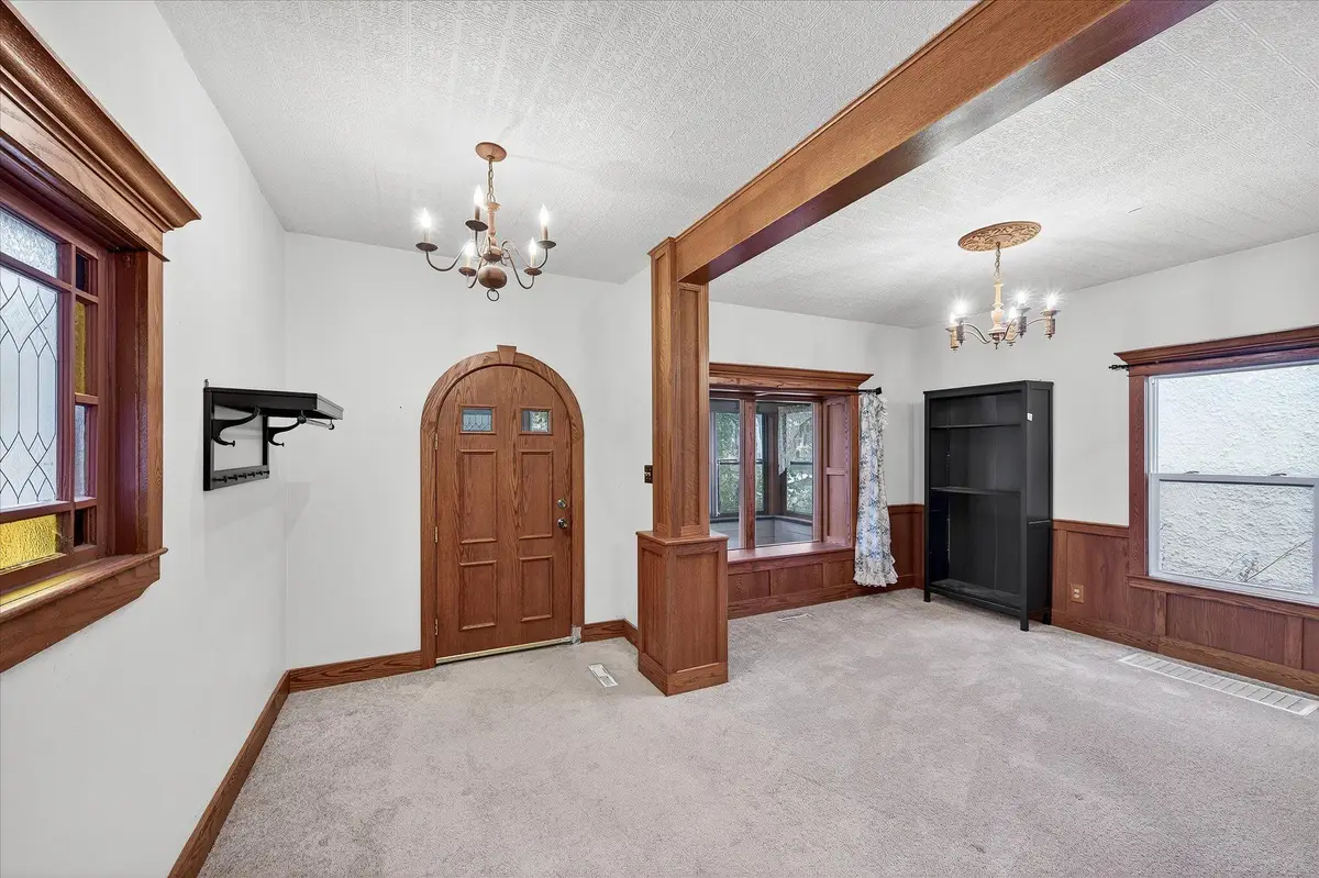 1039 Argyle Street, Saint Paul, MN 55103 - Image #1