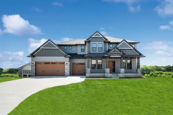 1476 Palmer Drive N, Lake Elmo, MN 55042