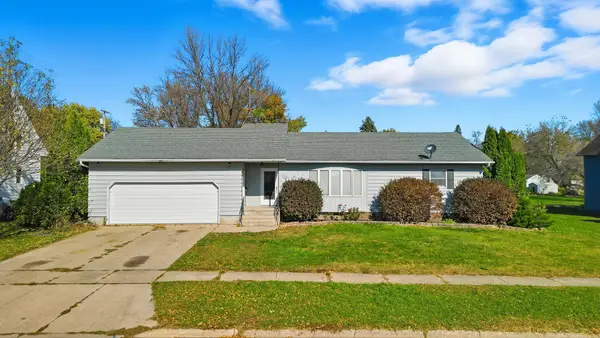 309 E Iowa Street, Elmore, MN 56027