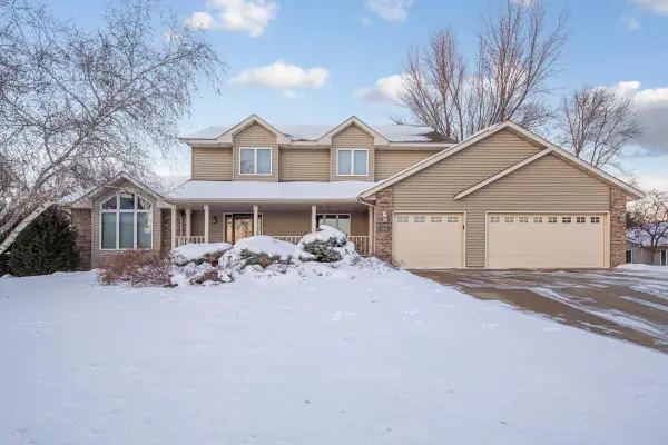 1802 Eagle Court, Faribault, MN 55021