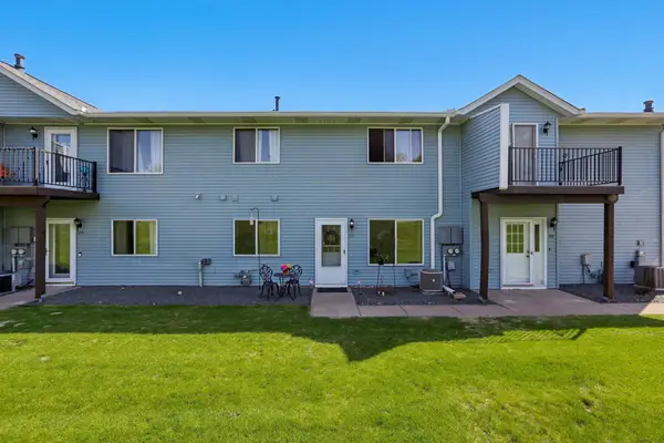 111 96th Lane Ne, Blaine, MN 55434