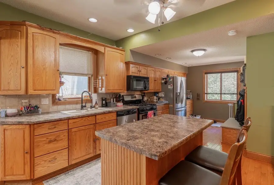 136 1st Avenue, Alden, MN 56009 - #3