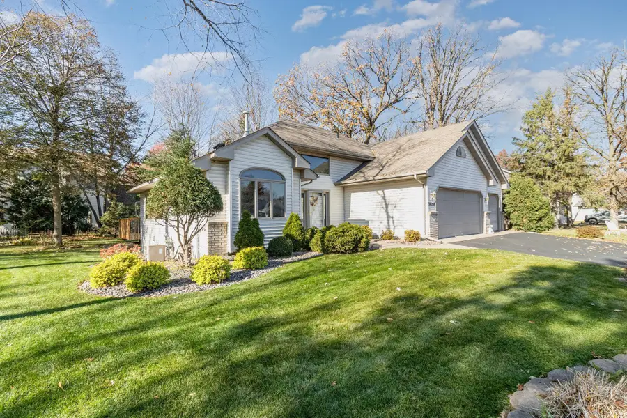 38280 Great Oaks Court, North Branch, MN 55056 - #2