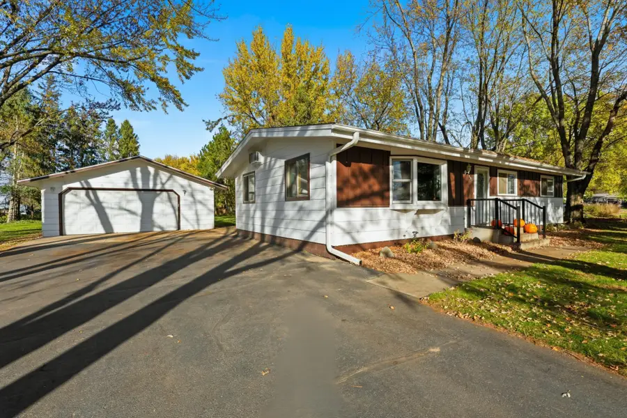 881 Coleman Drive, New Richmond, WI 54017 - Image #2