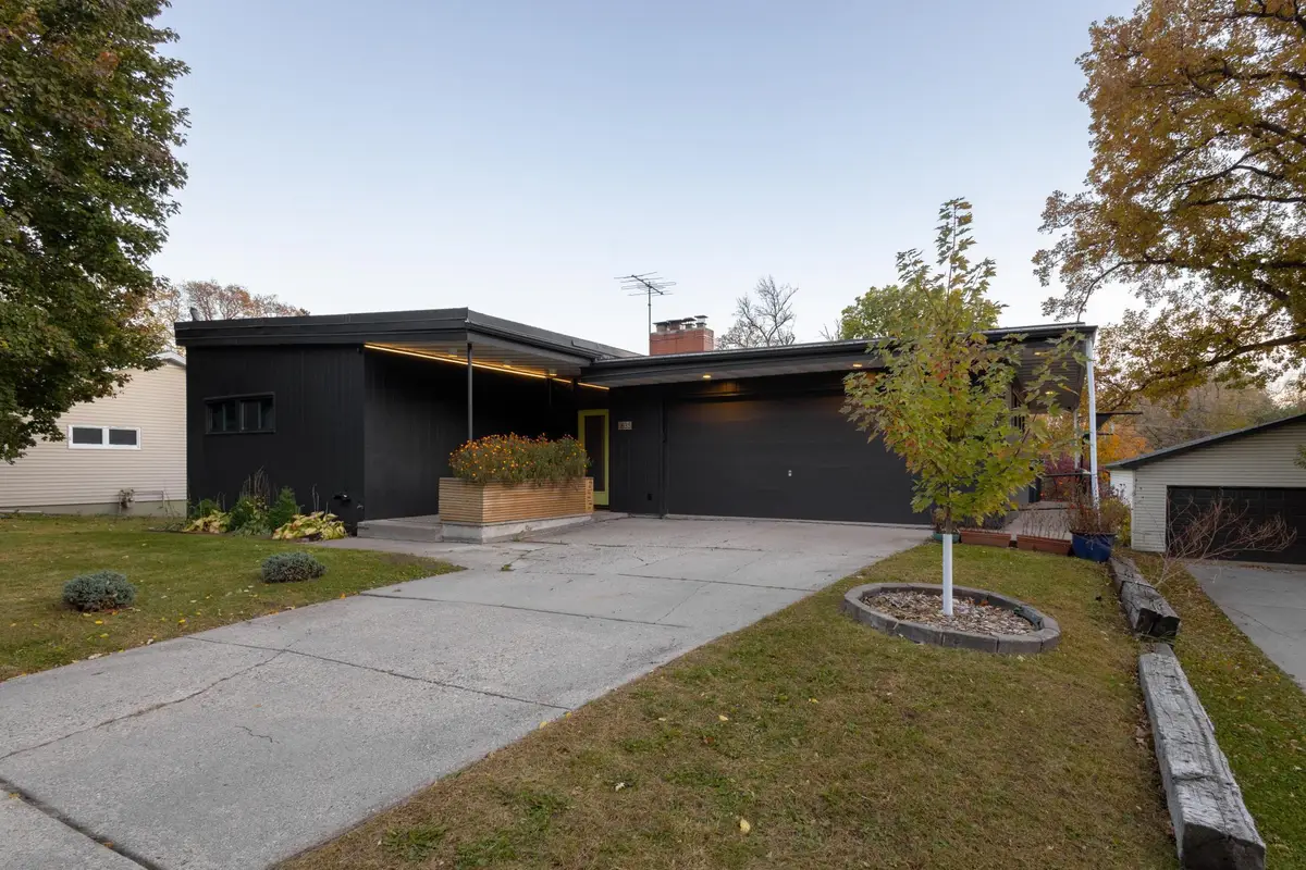 635 W Summit Avenue, Fergus Falls, MN 56537 - #1