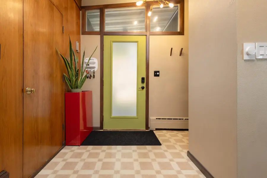 635 W Summit Avenue, Fergus Falls, MN 56537 - #3