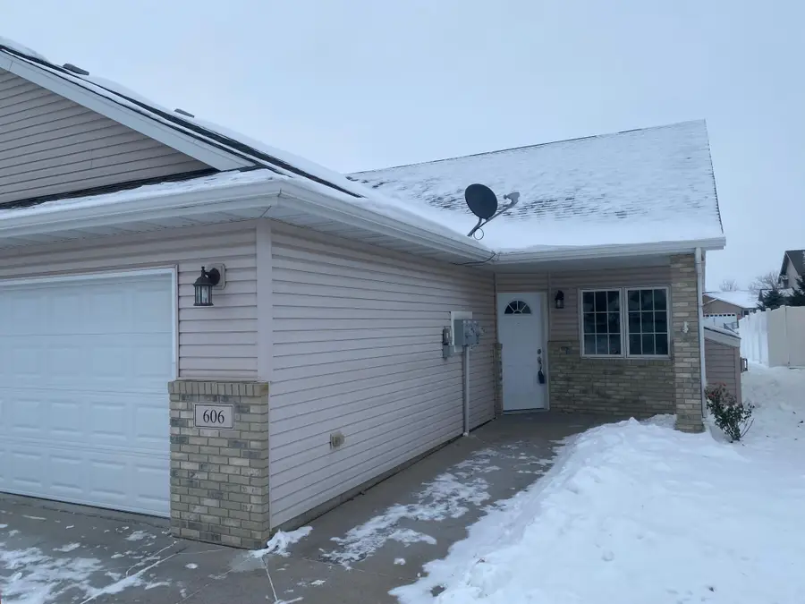 606 32nd Street N, Moorhead, MN 56560 - Image #2