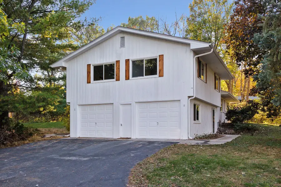 18065 Berry Lane, Wayzata, MN 55391 - Image #3