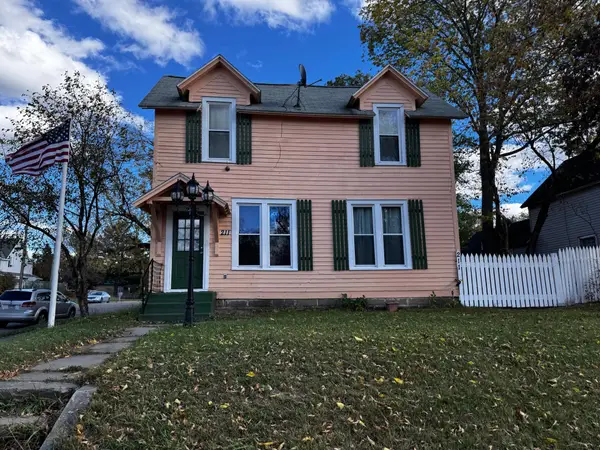 211 Maple Avenue Ne, Cass Lake, MN 56633