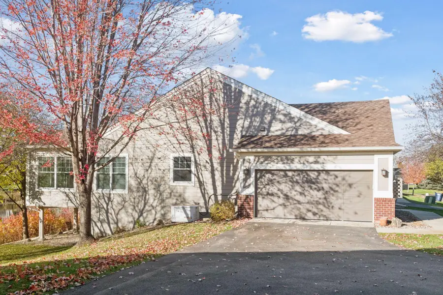 982 Victoria Greens Boulevard, Victoria, MN 55386 - Image #3