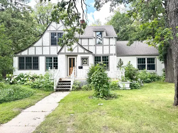 315 3rd Avenue Ne, Roseau, MN 56751