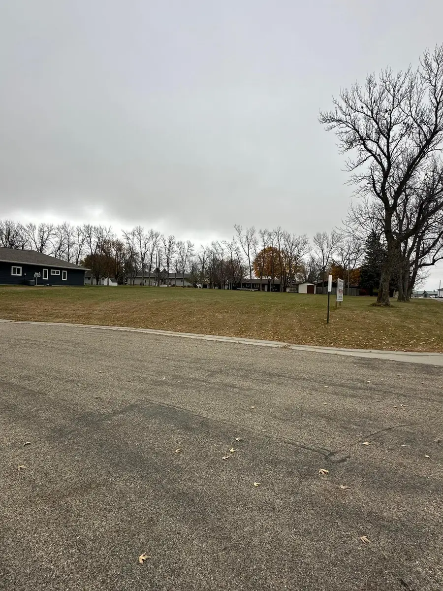 315 Mueller Drive, Hendricks, MN 56136 - #2