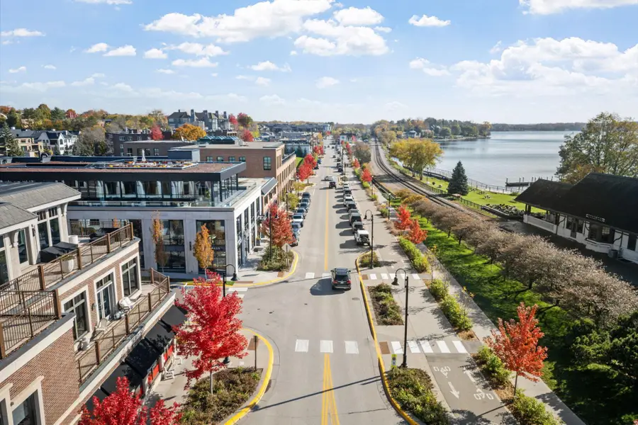 205 Barry Avenue S #114, Wayzata, MN 55391 - Image #3