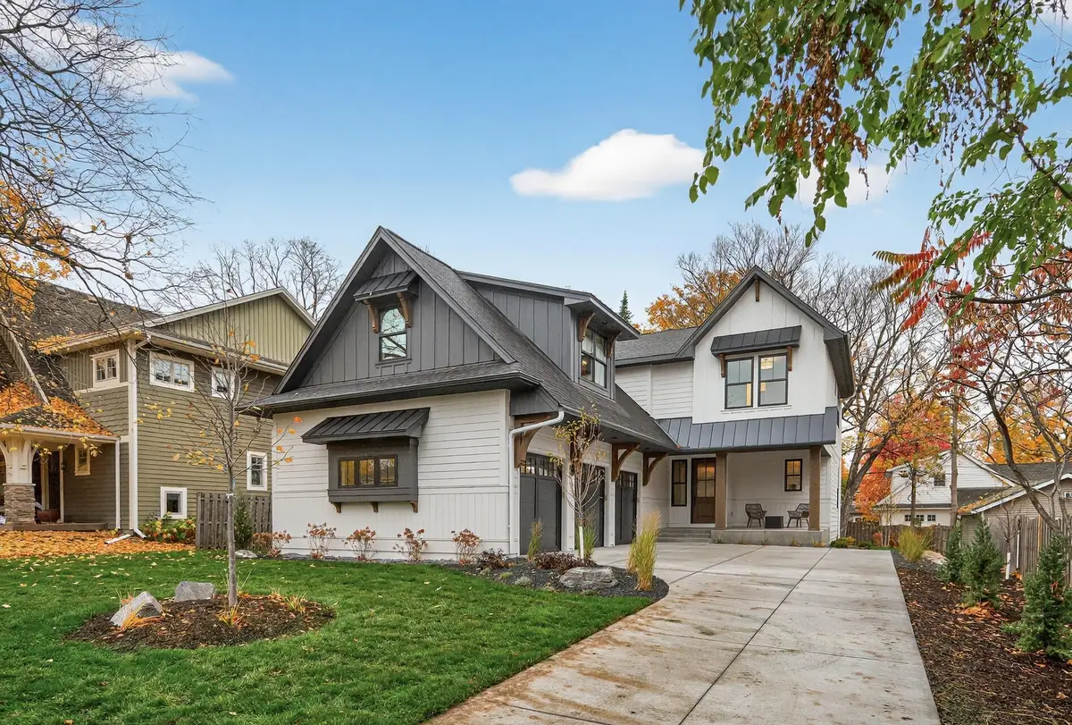 641 Park Street E, Wayzata, MN 55391 - #1