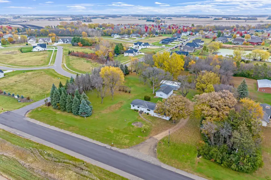 230 N Augusta Court, Mankato, MN 56001 - Image #2