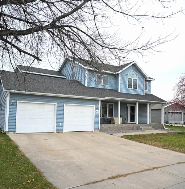 407 Kroshus Drive, Dilworth, MN 56529