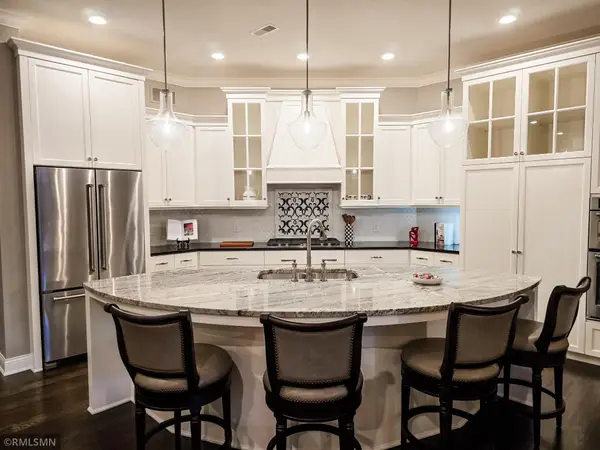 5014 Dale Ridge Road, Woodbury, MN 55129