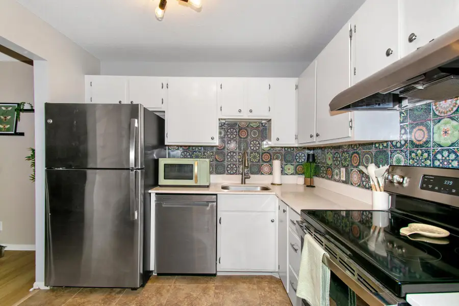 5627 Green Circle Drive #208, Hopkins, MN 55343 - Image #2