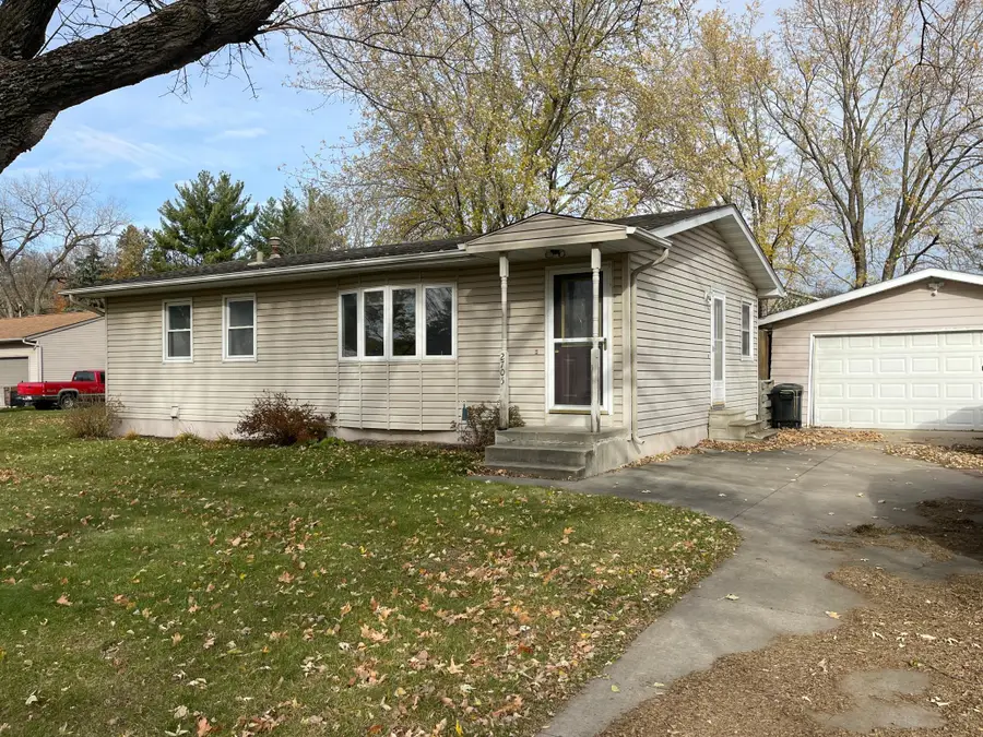 2705 15th Street Se, Rochester, MN 55904 - #2
