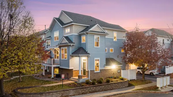 1666 Village Trail E #1, Saint Paul, MN 55109