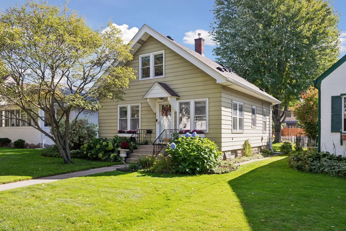 1628 Juno Avenue, Saint Paul, MN 55116 - Image #1