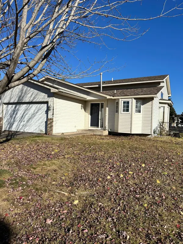 14261 Wolfram Street Nw, Anoka, MN 55303