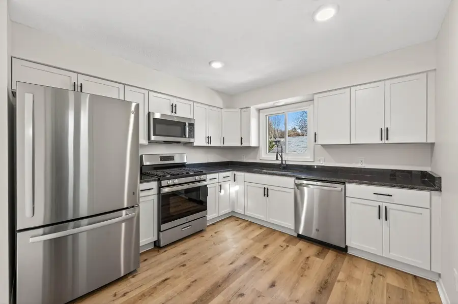 3432 Lee Avenue N, Minneapolis, MN 55422 - Image #3