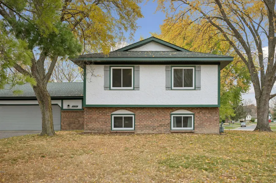 4384 Oakhurst Avenue, Saint Paul, MN 55127 - Image #2