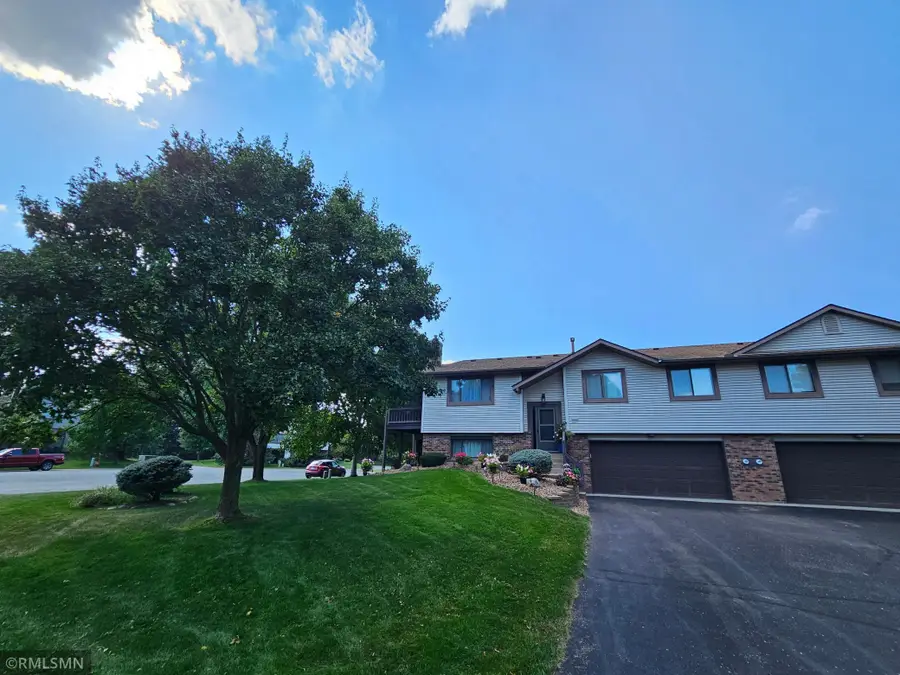 5561 Donegal Drive, Saint Paul, MN 55126 - Image #2