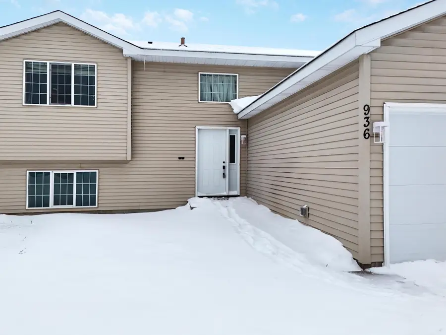 936 Lincoln Court S, Cambridge, MN 55008 - Image #3