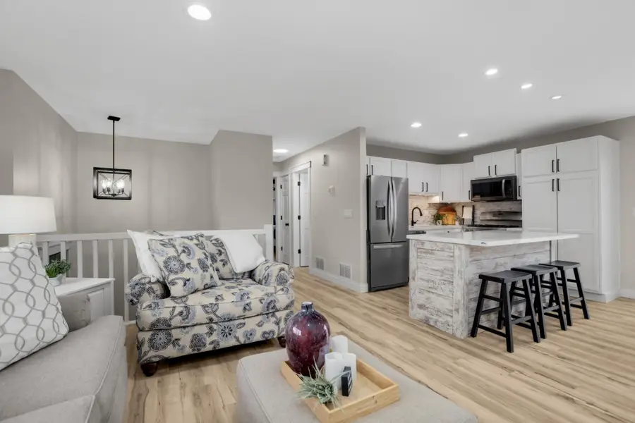 2645 15th Avenue E, Saint Paul, MN 55109 - #3