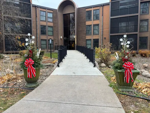 9600 Portland Avenue S #107, Minneapolis, MN 55420