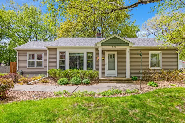 3179 Victoria Street N, Shoreview, MN 55126