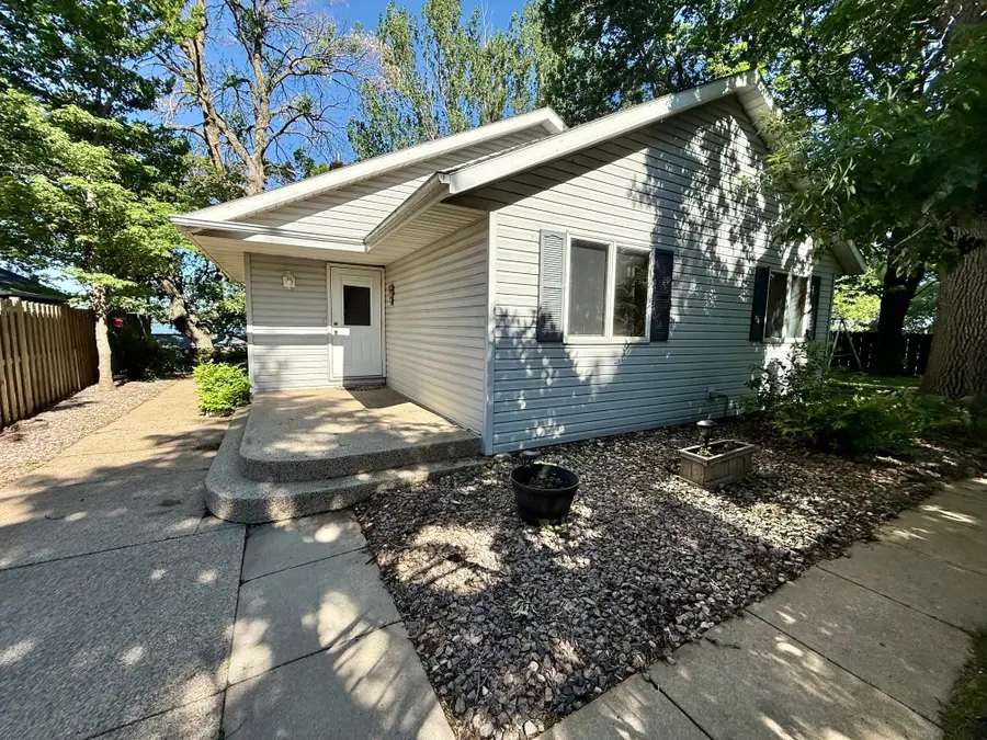 5134 E Eagle Lake Road, Willmar, MN 56201 - #2
