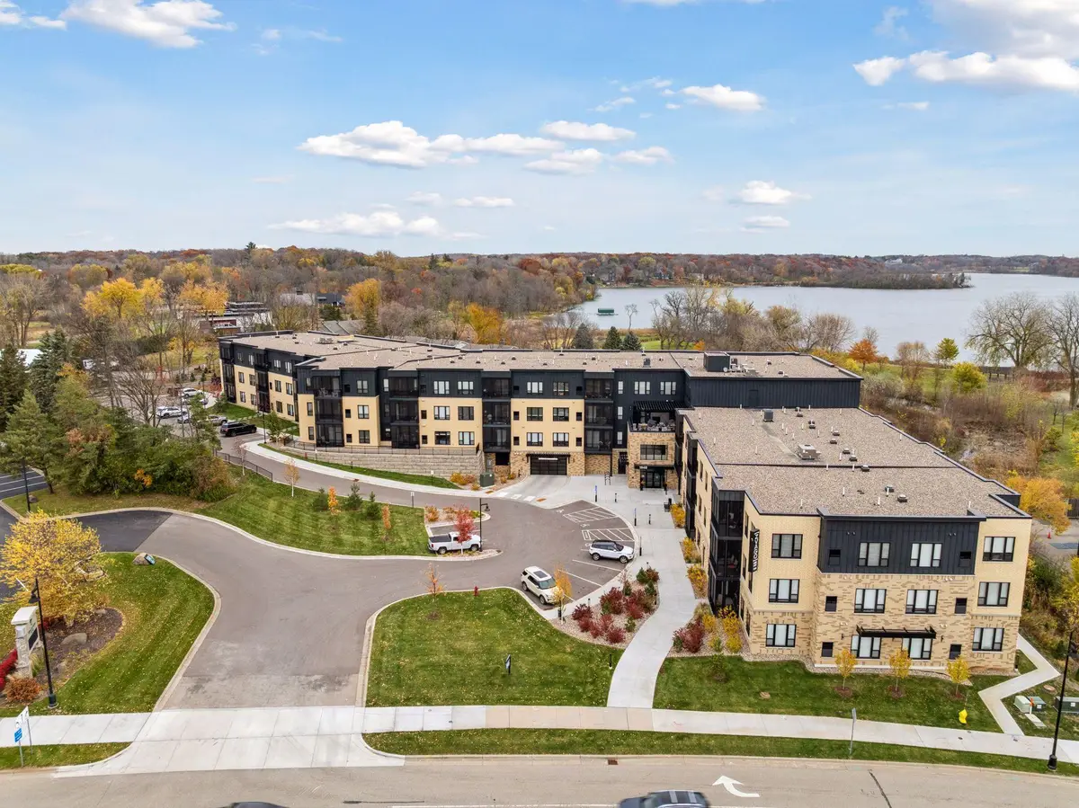 1948 W Wayzata Boulevard #114, Long Lake, MN 55356 - Image #1