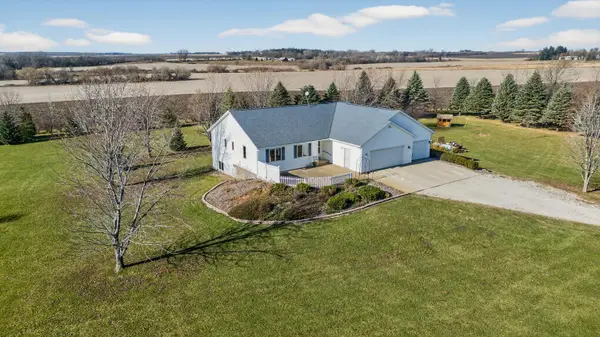 59879 185th Avenue, Dodge Center, MN 55927