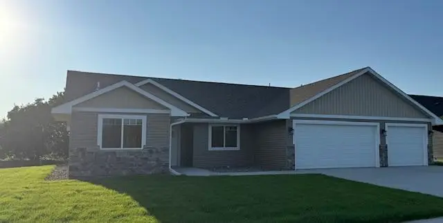 38680 Hawthorne, North Branch, MN 55056 - Image #1