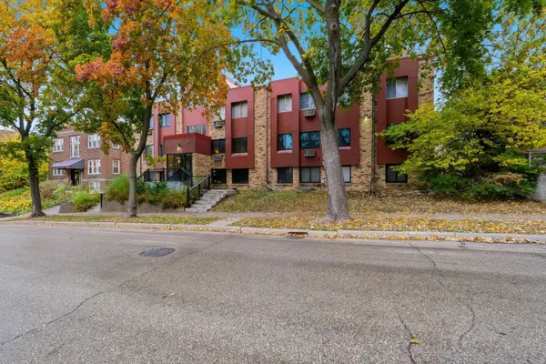 520 Ridgewood Avenue #107, Minneapolis, MN 55403