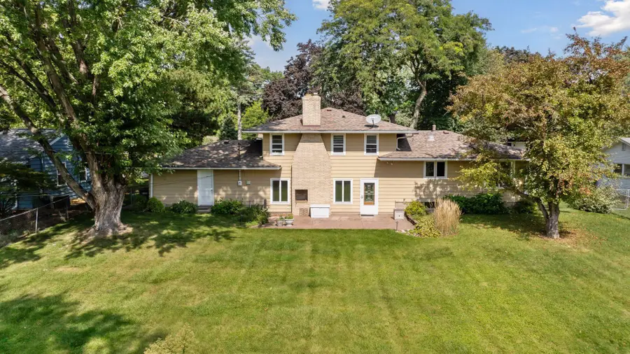 958 Woodlynn Avenue, Saint Paul, MN 55113 - Image #2